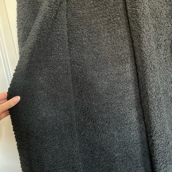 SKIMS Black Teddy Robe - Picture 5 of 7